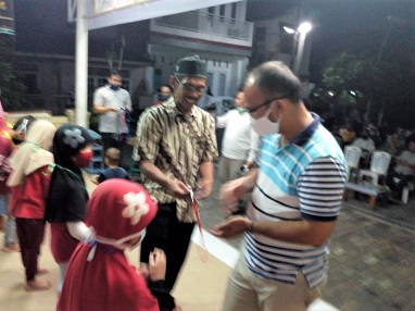 Romo dan anak anak--